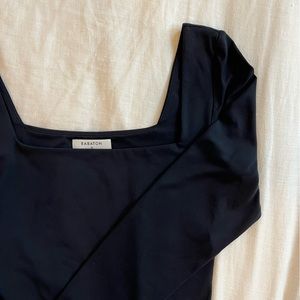 Aritzia Babaton - Contour Squareneck Longsleeve Bodysuit - medium - black